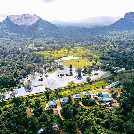 Sigiriya King'S Resort Екстериор снимка