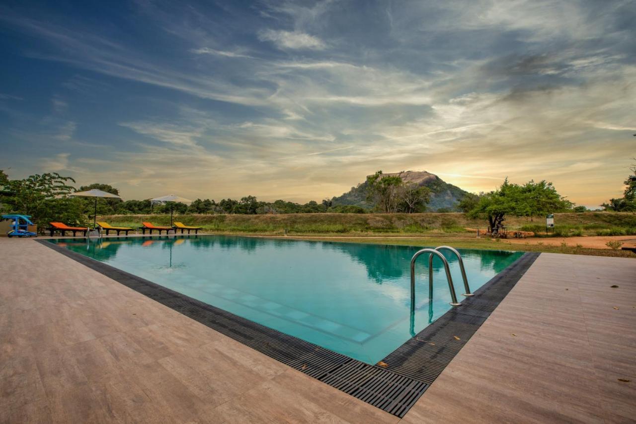 Sigiriya King'S Resort Екстериор снимка